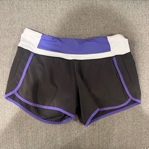 Lululemon size 6 high waisted Speed up 2.5 inch shorts